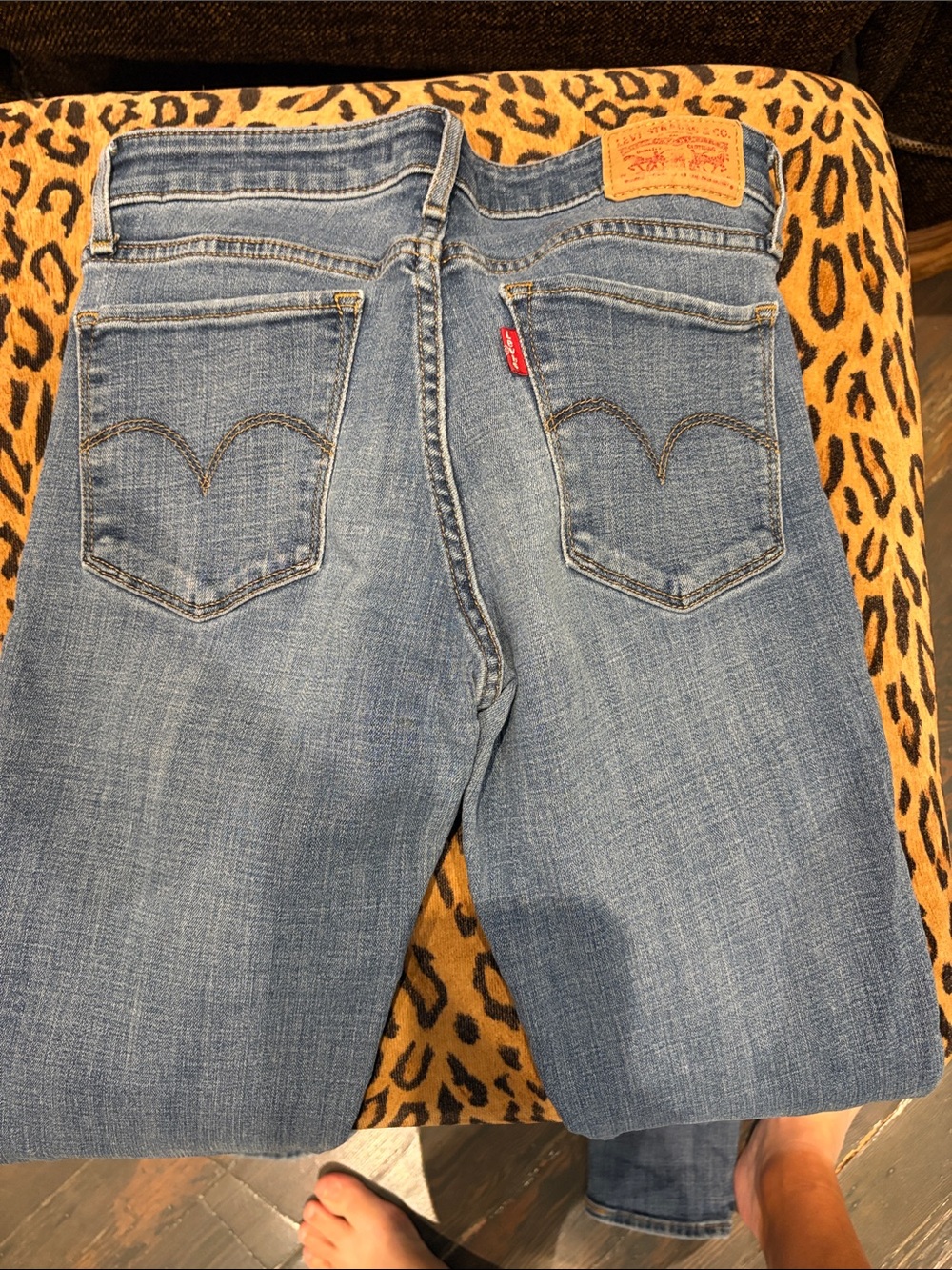 Levi's Women's Medium Blue Skinny-Leg Jeans with Signature Red Tab